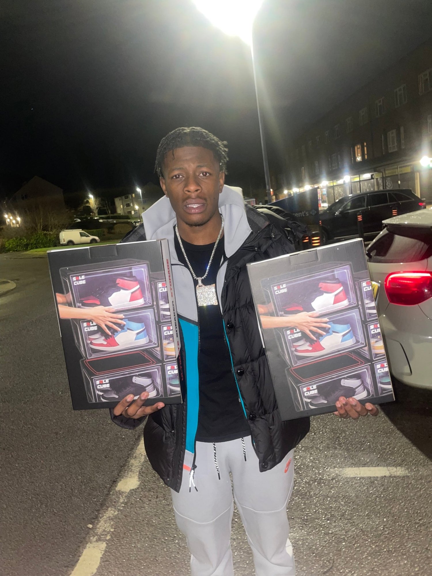 THE TRIZZY 5STAR DROP OFF! DELIVERING SHOE STORAGE TO BMR RAPPER! - SoleCube